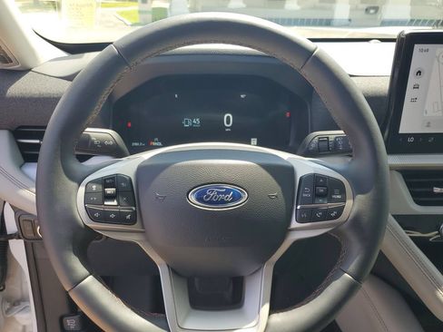 Used 2026 Ford Explorer Active w/ Active Comfort Package RWD image 10