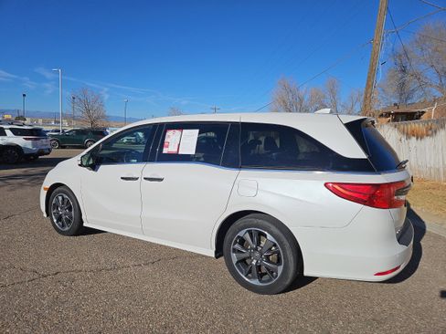 Used 2023 Honda Odyssey Elite image 5