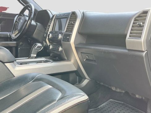 Used 2018 Ford F150 Platinum w/ Equipment Group 701A Luxury image 31