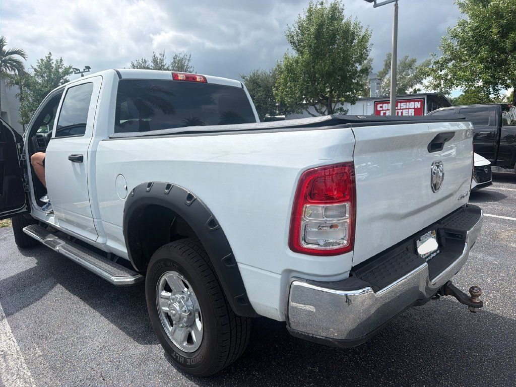 Used 2022 RAM 2500 Tradesman w/ Chrome Appearance Group AWD/4WD image 3