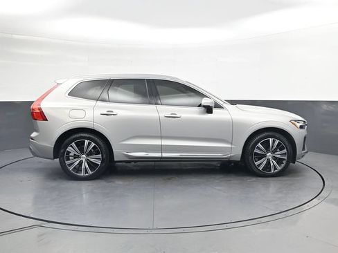 Used 2022 Volvo XC60 B5 Inscription w/ Protection Package Premier FWD image 3