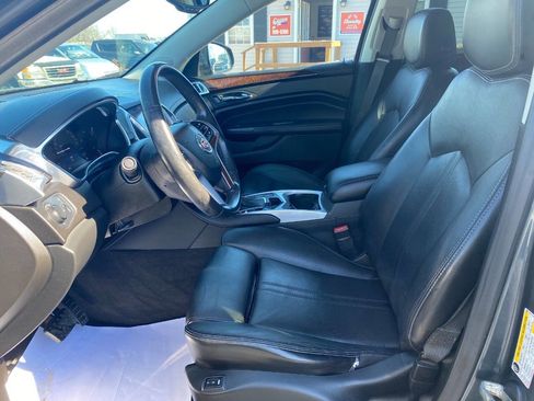 Used 2013 Cadillac SRX Luxury image 17