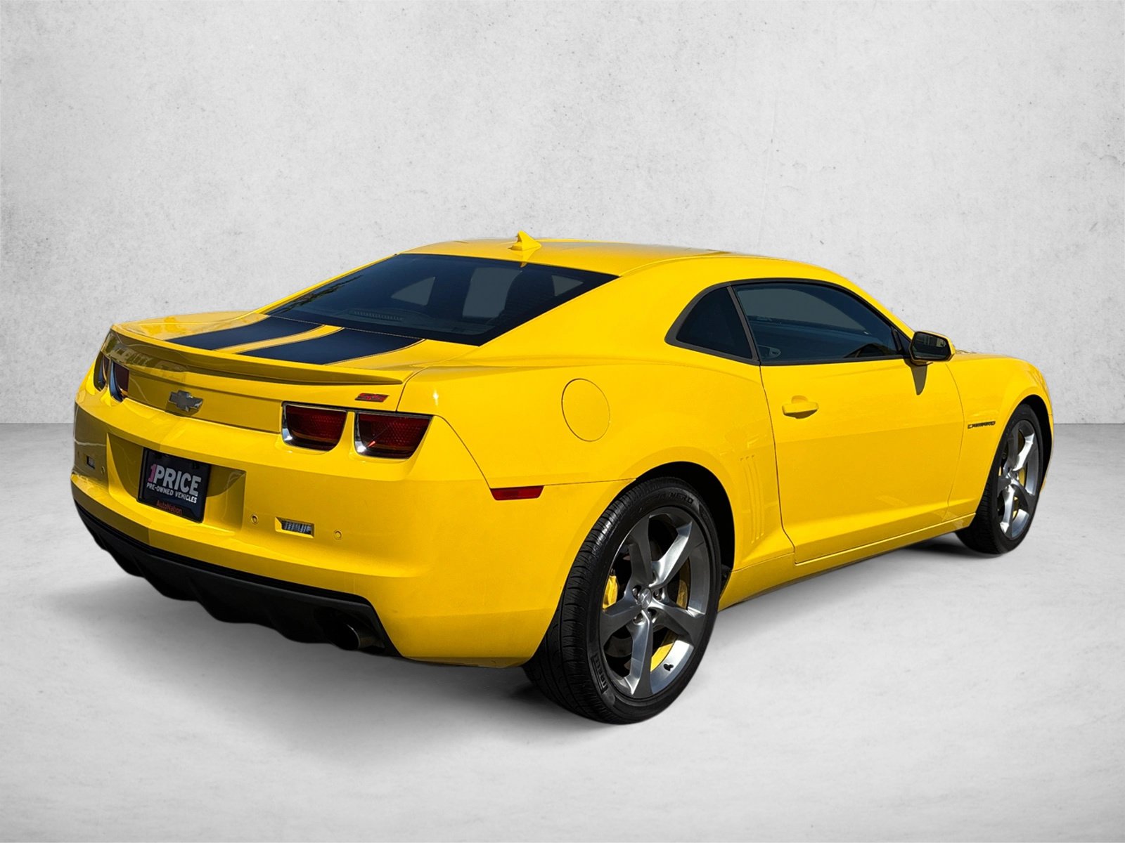 Used 2013 Chevrolet Camaro SS w/ RS Package RWD image 5