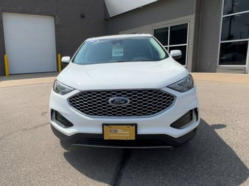 Certified 2024 Ford Edge SEL w/ Convenience Package AWD/4WD image 4