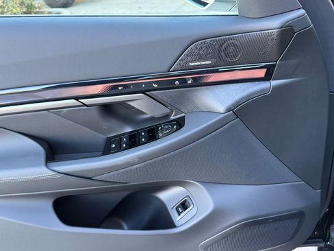 New 2026 BMW i5 eDrive40 image 14