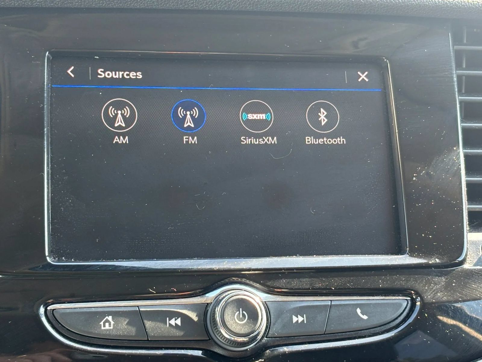 Used 2022 Buick Encore Preferred AWD/4WD image 57