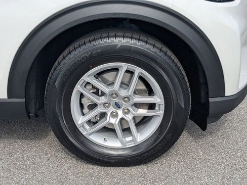 New 2026 Ford Explorer Active w/ Active Comfort Package image 11