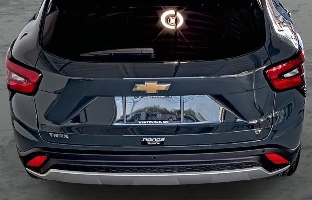 New 2026 Chevrolet Trax LT w/ Driver Confidence Package FWD image 11