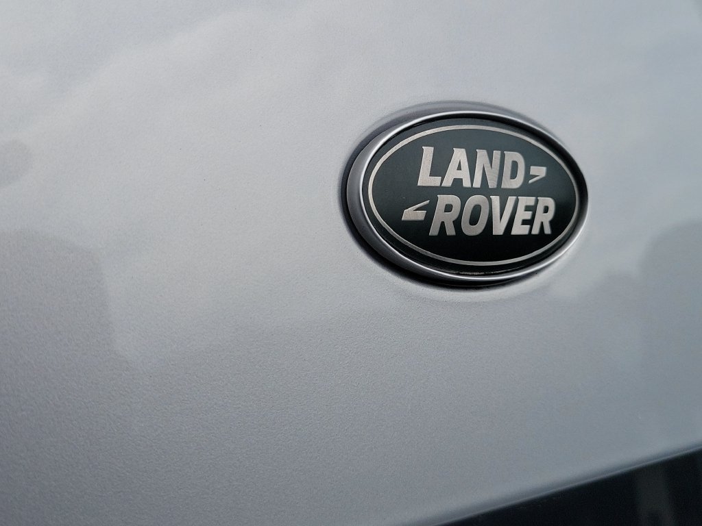 Certified 2024 Land Rover Defender 110 S AWD/4WD image 10