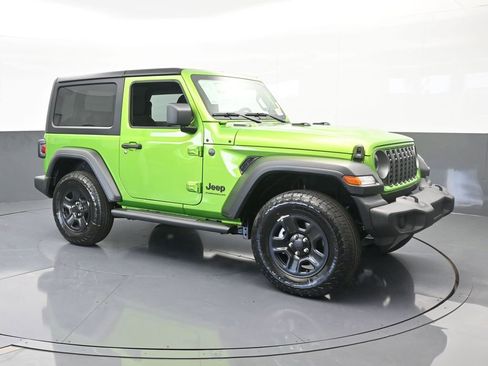 Used 2025 Jeep Wrangler Sport image 8