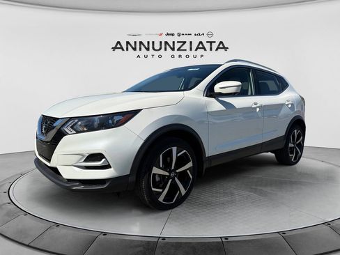 Certified 2022 Nissan Rogue Sport SL AWD/4WD image 1