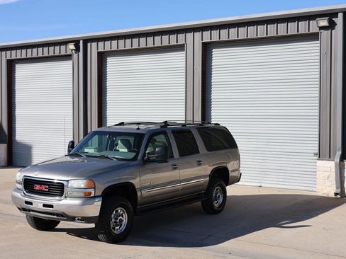 Used 2002 GMC Yukon XL 2500 SLT image 10