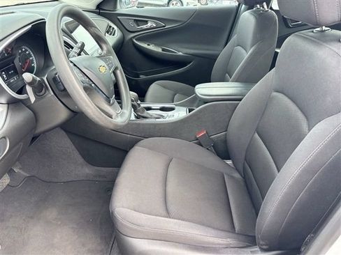 Used 2023 Chevrolet Malibu LT FWD image 17