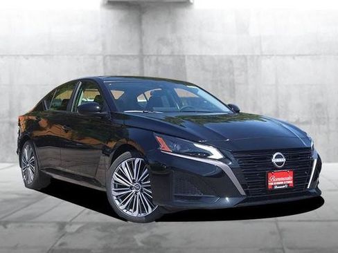 New 2026 Nissan Altima 2.5 SV w/ SV Premium Package FWD image 2