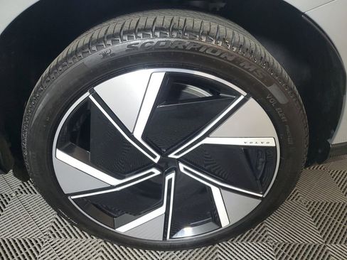 Certified 2025 Volvo EX90 Ultra AWD/4WD image 12
