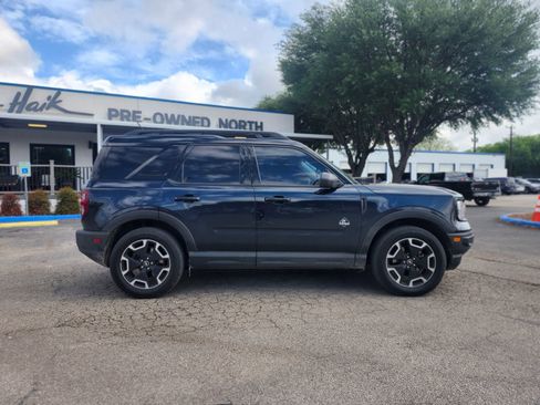 Used 2022 Ford Bronco Sport Outer Banks image 2