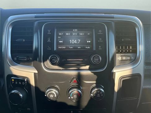 Used 2020 RAM 1500 Classic SLT AWD/4WD image 17