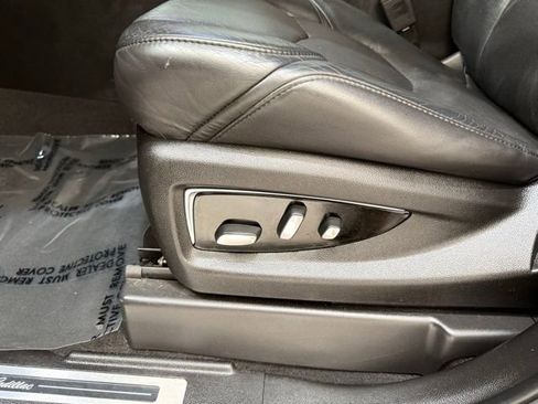 Used 2018 Cadillac Escalade Premium Luxury image 14