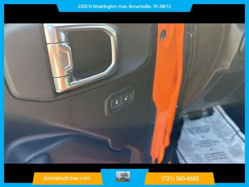 Used 2025 Jeep Wrangler Sport AWD/4WD image 11