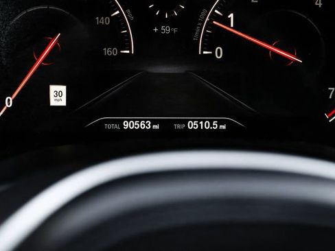 Used 2019 BMW 540i w/ Executive Package image 26