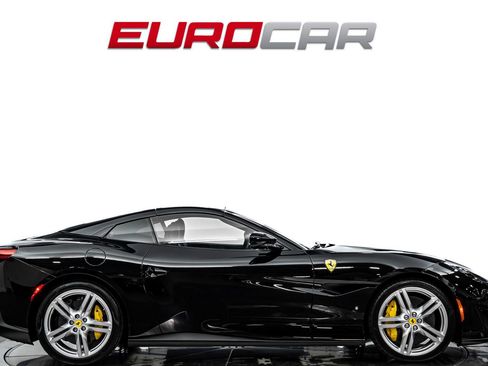 Used 2019 Ferrari Portofino RWD image 8