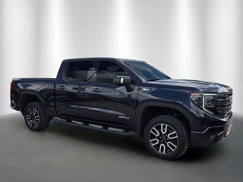 Used 2023 GMC Sierra 1500 AT4 w/ Technology Package AWD/4WD image 2