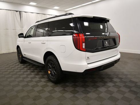 Used 2025 Ford Expedition Tremor AWD/4WD image 5