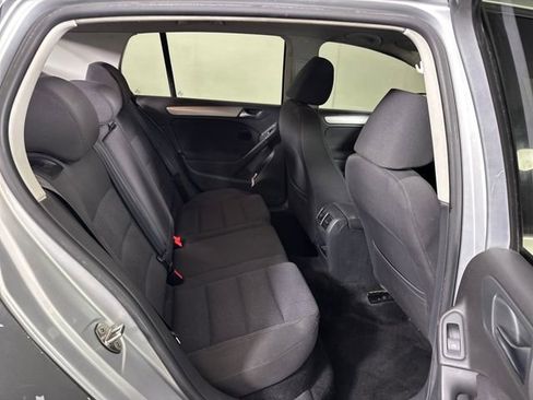 Used 2014 Volkswagen Golf TDI image 26