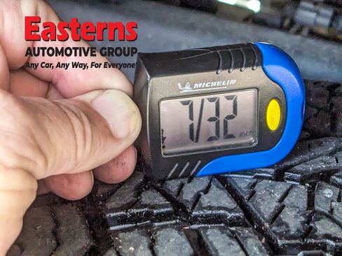 Used 2024 Nissan Frontier PRO-4X w/ Technology Package AWD/4WD image 26