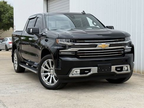 Used 2020 Chevrolet Silverado 1500 High Country w/ Technology Package image 2