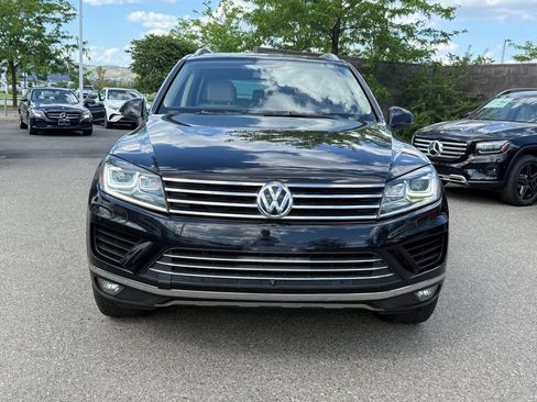 Used 2015 Volkswagen Touareg Executive AWD/4WD image 2