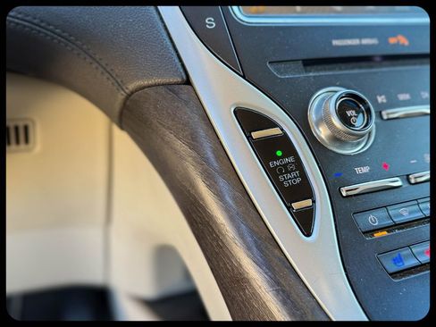 Used 2017 Lincoln MKX Reserve image 14