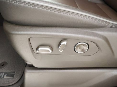 Used 2025 GMC Sierra 1500 Denali w/ Technology Package image 9