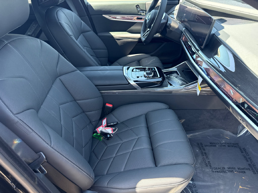 New 2026 BMW i7 xDrive60 AWD/4WD image 13