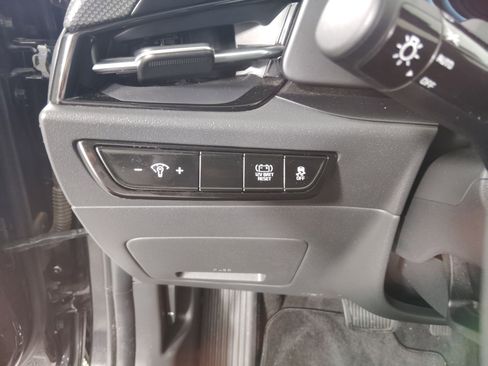 Used 2023 Kia Niro LX image 16