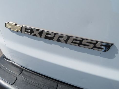 Used 2019 Chevrolet Express 3500 LT w/ LT Preferred Equipment Group image 20