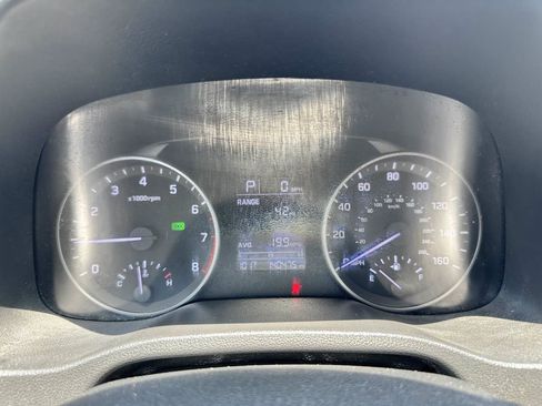 Used 2018 Hyundai Elantra SE FWD image 15