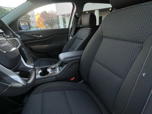 Used 2023 GMC Acadia SLE w/ Driver Convenience Package image 21