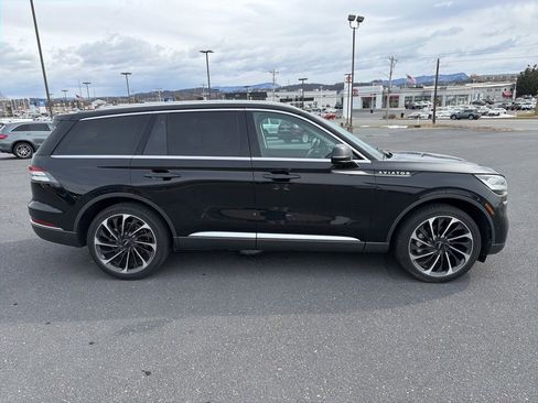 Certified 2023 Lincoln Aviator Reserve w/ Equipment Group 201A image 6