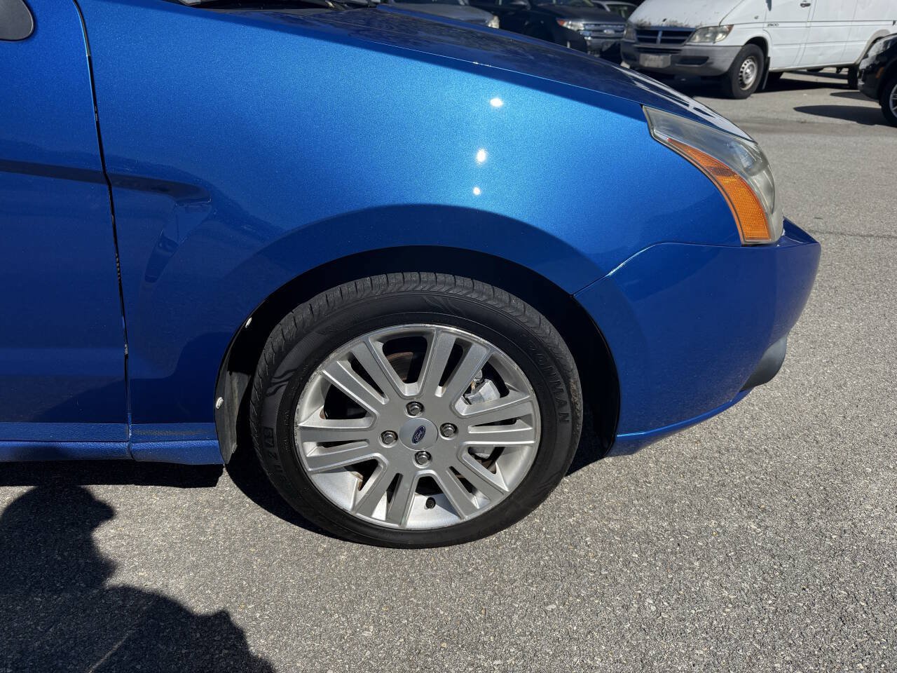Used 2010 Ford Focus SEL FWD image 3