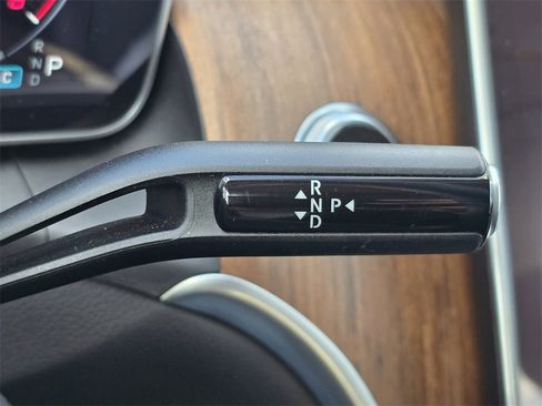 Used 2024 Mercedes-Benz GLC 300 image 27