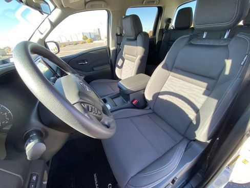 Certified 2024 Nissan Frontier SV image 11