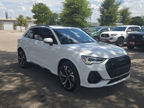 Used 2024 Audi Q3 2.0T Premium Plus w/ Premium Plus Package AWD/4WD image 7
