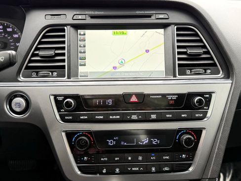 Used 2016 Hyundai Sonata Limited w/ Option Group 04 image 33