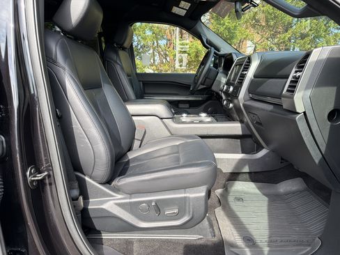 Used 2019 Ford Expedition Max XLT w/ Equipment Group 202A image 33