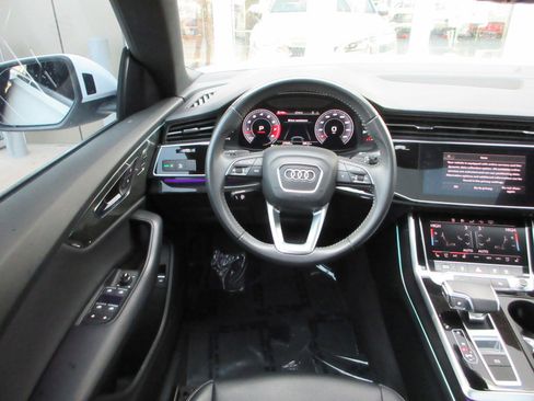 Used 2020 Audi Q8 Premium Plus image 39