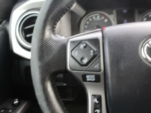 Used 2016 Toyota Tacoma SR5 w/ SR5 Appearance Package (SN) RWD image 45