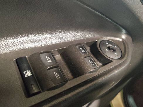 Used 2018 Ford Escape S FWD image 27