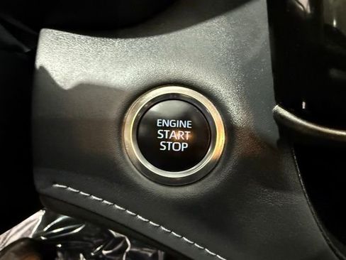 Used 2025 Toyota Highlander Platinum image 44