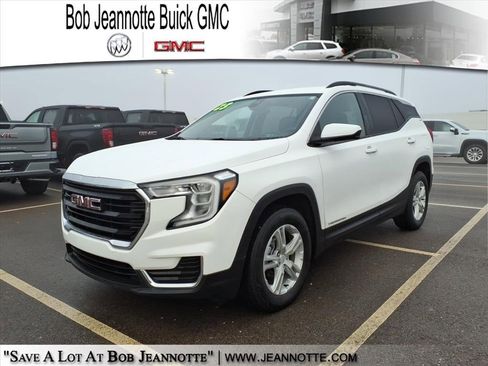Certified 2023 GMC Terrain SLE w/ Driver Convenience Package image 1